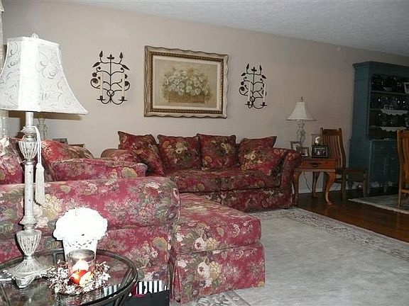 2nd image of 4260 Copperfield Ln