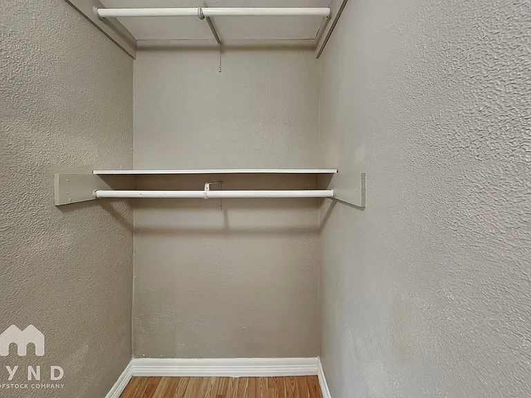 3219 Glen Spring Dr — Photo 9