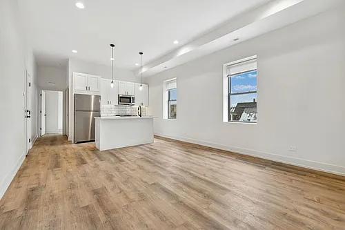 2203 N Hamilton Ave #102 Photo 1