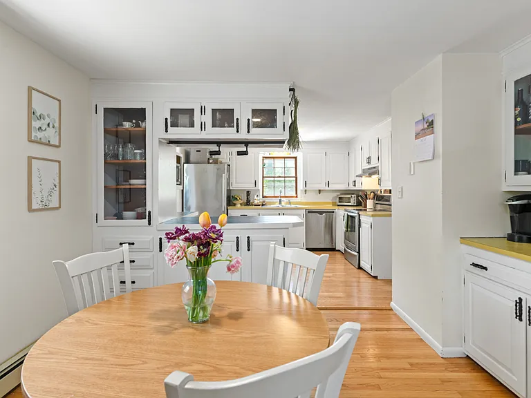 88 Anderson Ave — Photo 37