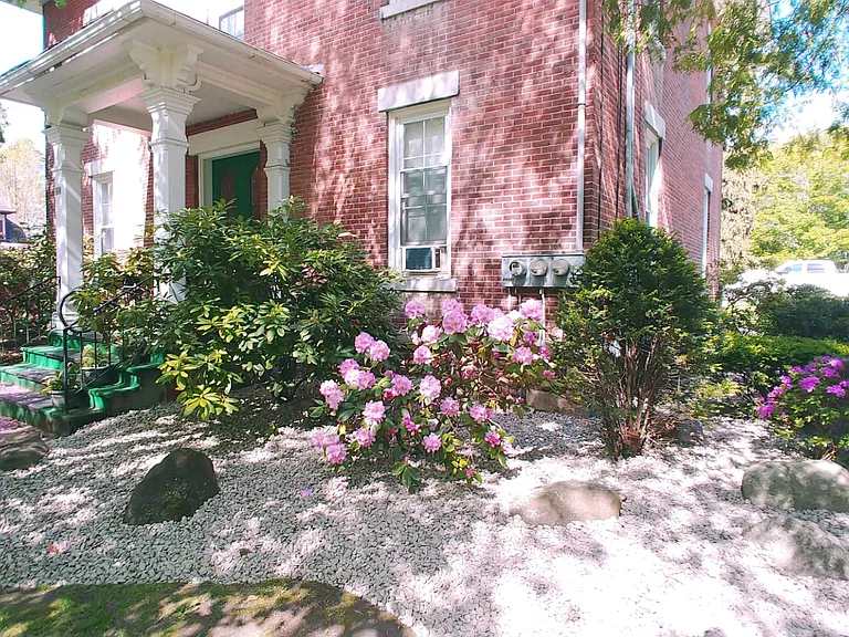 188 N Main St #B — Photo 25
