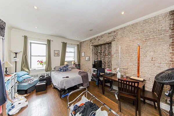 Rented by Icon Realty Management | media 11