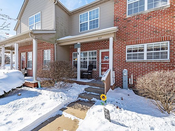 2nd image of 604 Clayton Cir #604