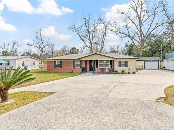 607 Sonidale Dr, Waycross, GA 31501