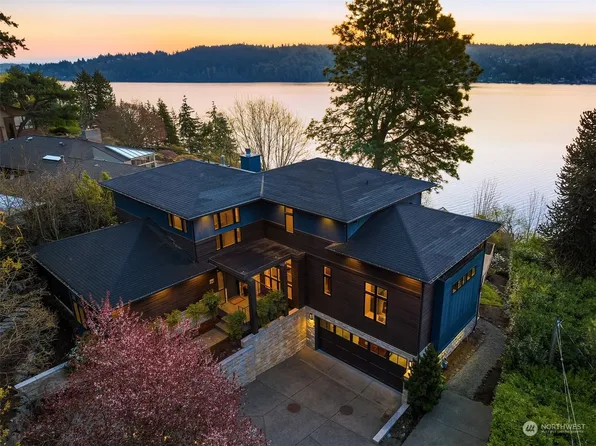 13026 42nd Avenue NE, Seattle, WA 98125