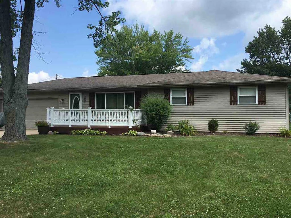202 Meadowlark Ln photo 1