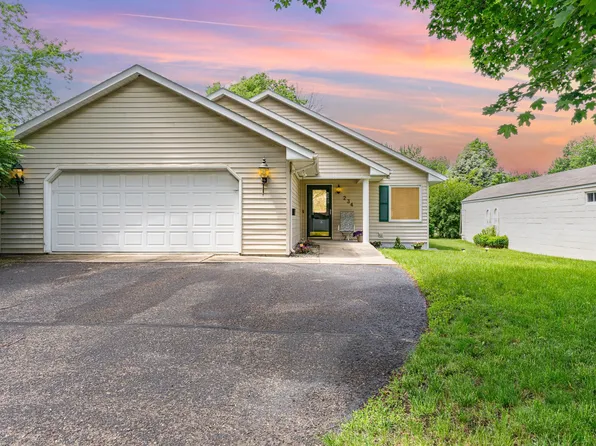 234 S Walnut St, Belle Plaine, MN 56011