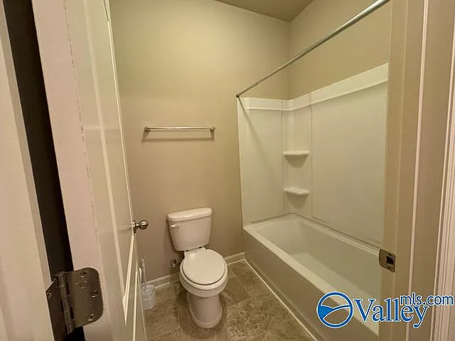140 Clydesdale Ln — Photo 34