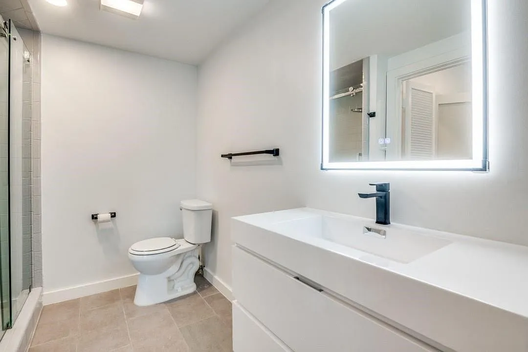3 bed, 3.5 bath, 2036 sqft, $4,800 — Photo 2