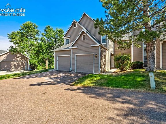 2nd image of 2046 Palm Dr