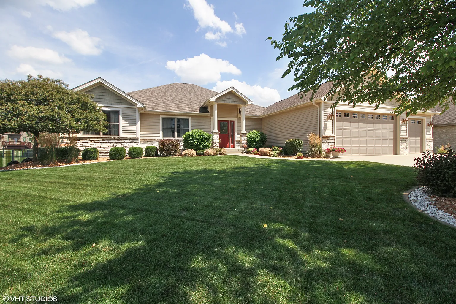 1144 Pheasant Rdg photo 1