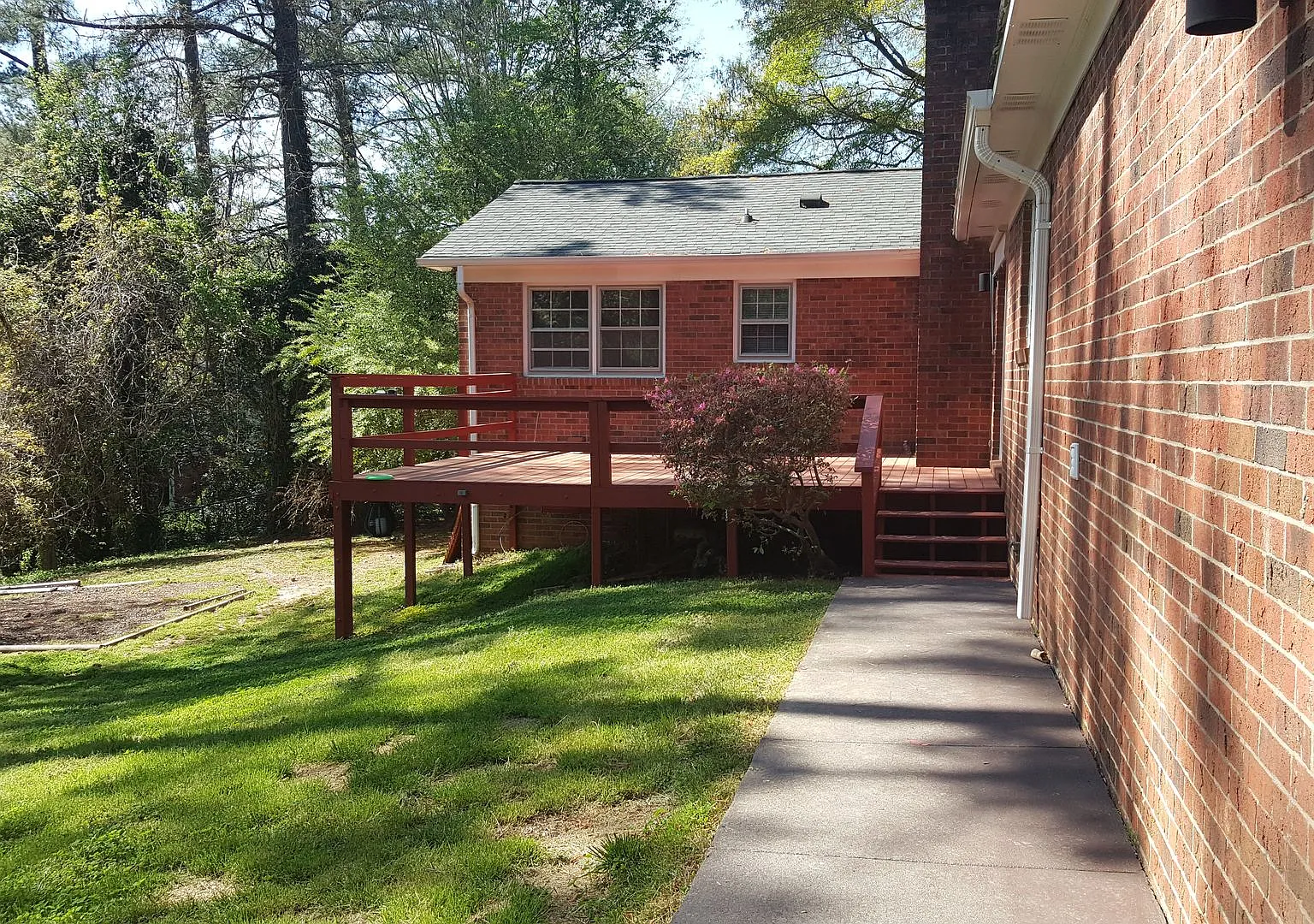 North Hills 4 bedroom for rent — Photo 3
