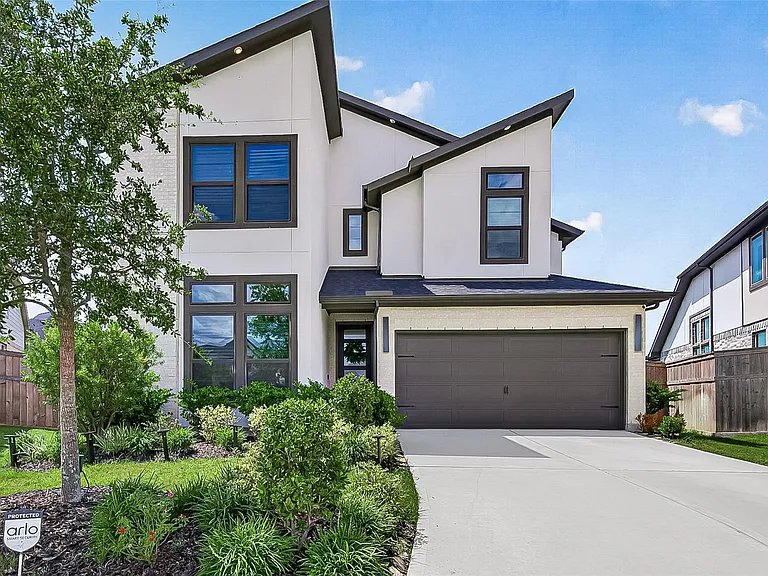 29746 Bur Creek Ln — Photo 2
