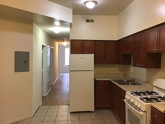3rd image of 6156 S University Ave #205