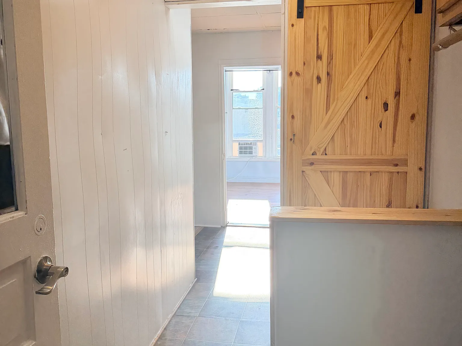 Studio, 350 sqft, $525 — Photo 3