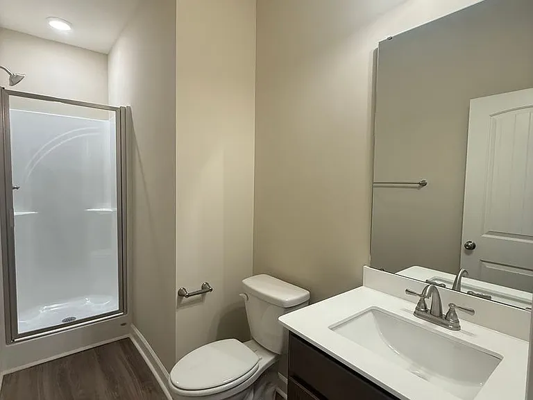 401 Spring Ave — Photo 3