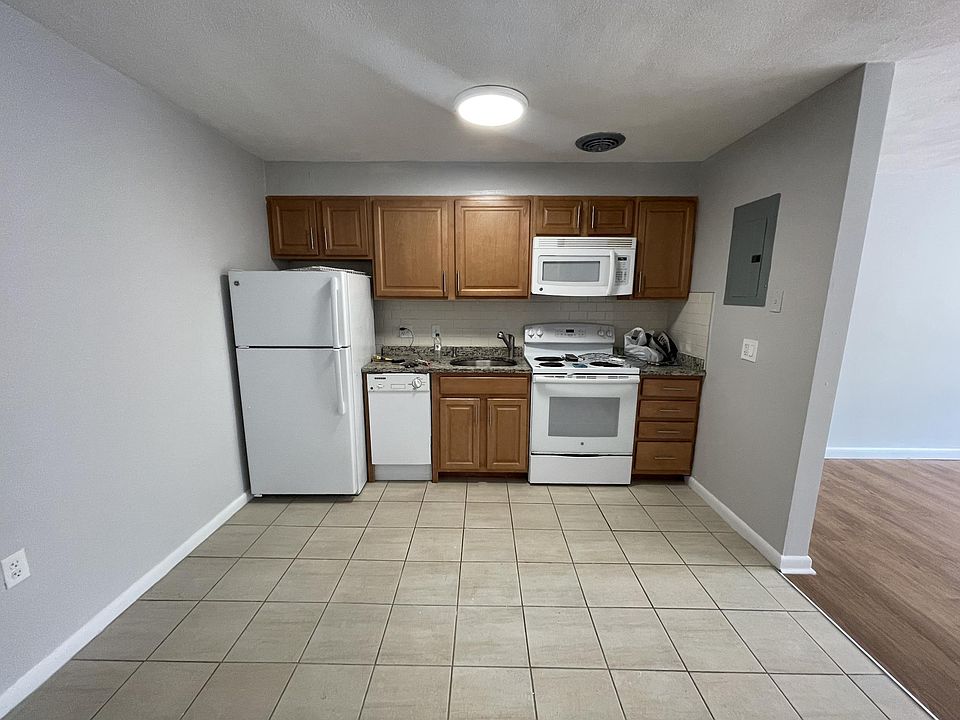 1st image of 218 Babcock St #D1