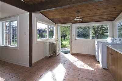 4th image of 50 Maple Ave
