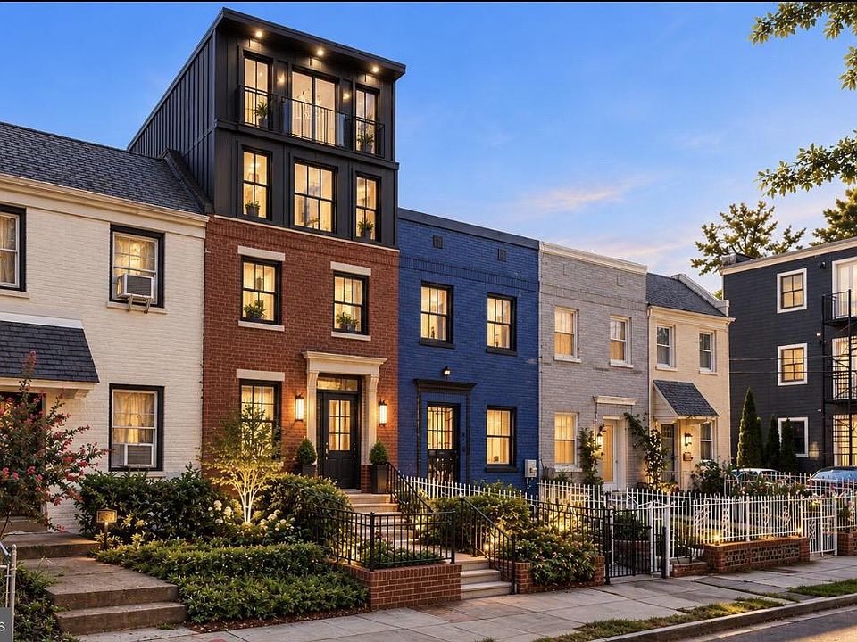1st image of 421 20th St NE
