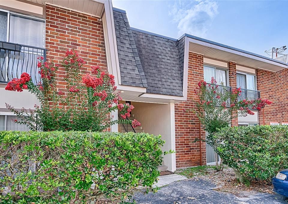 1st image of 1700 SW 16th Ct APT A26