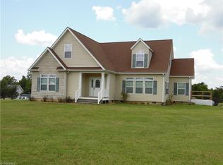 247 Gentlemen's Ridge Rd, Pelham, NC 27311