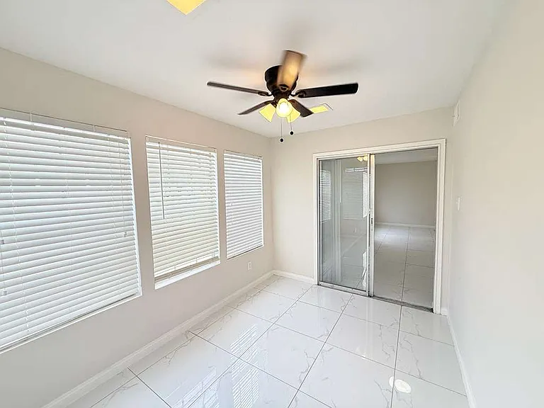 Star Beltway 8 Apartments — Photo 21