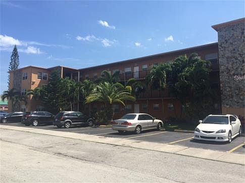 4th image of 110 SE 2nd St APT 110
