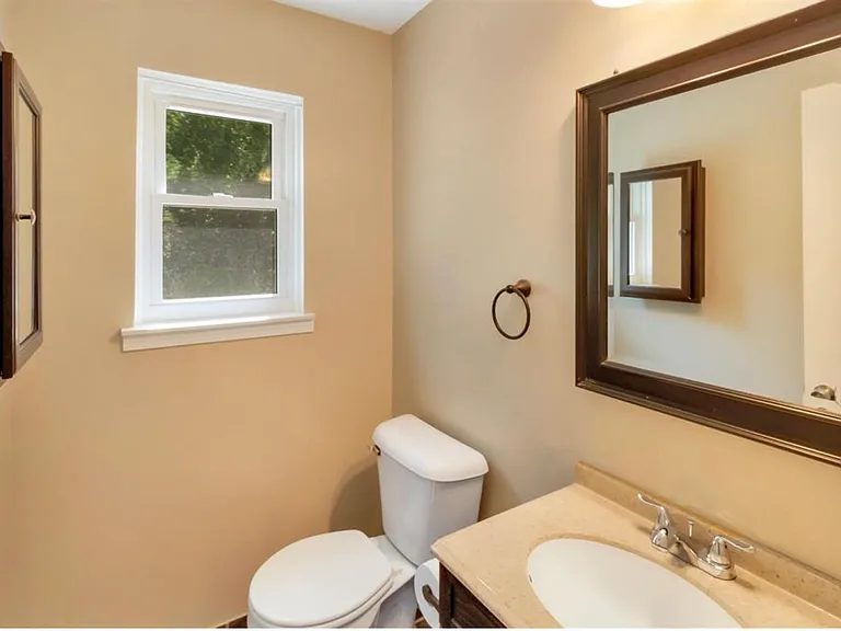 160 S Christine Cir — Photo 8