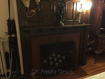 3rd image of 8 Palfrey St #1