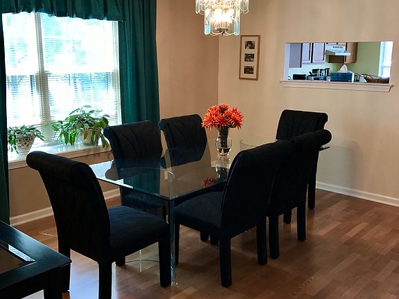 Dining Rm with lg window 