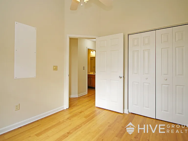 2411 Avonlea Ln — Photo 17