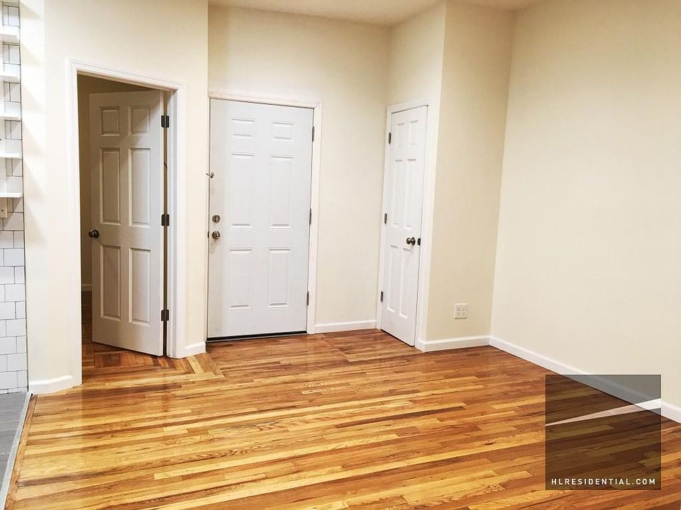 1st image of 2369 28th St