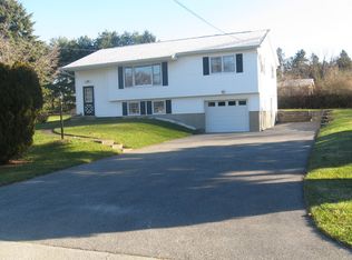 306 Wildwood Dr, Wappingers Falls, NY 12590