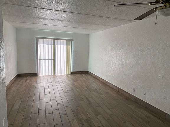 4th image of 359 Orange Blossom Dr APT 104