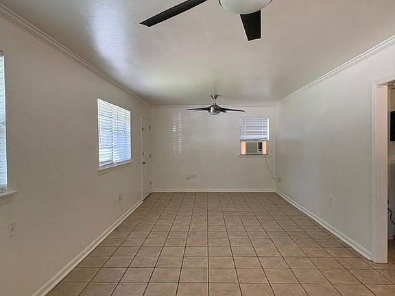 3rd image of 4518 Park Dr S