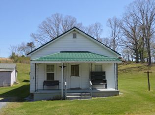 40 Mill Creek Ln, New Castle, VA 24127