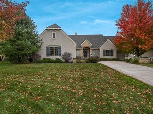 1010 SW Exmoor Ln, Topeka, KS 66604