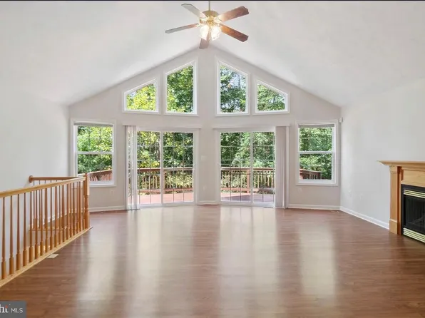 180 Mountain Dew Ct, Harpers Ferry, WV 25425