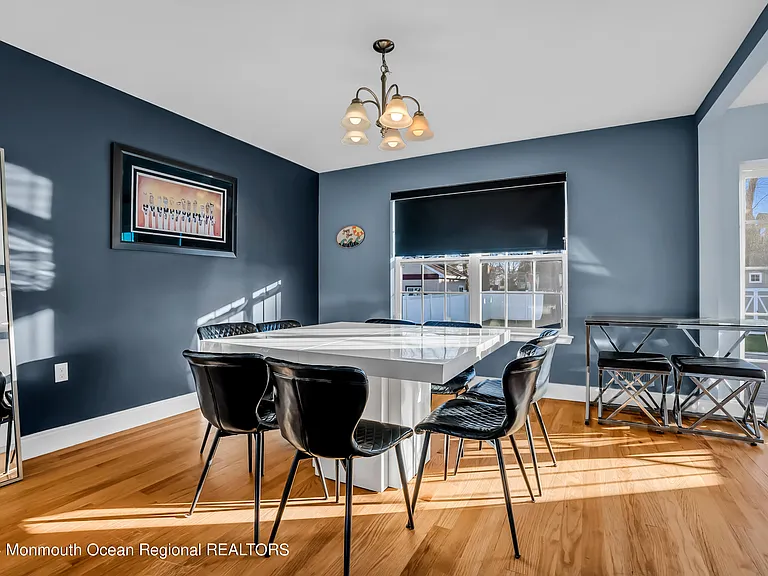 132 Chelton Ave — Photo 9