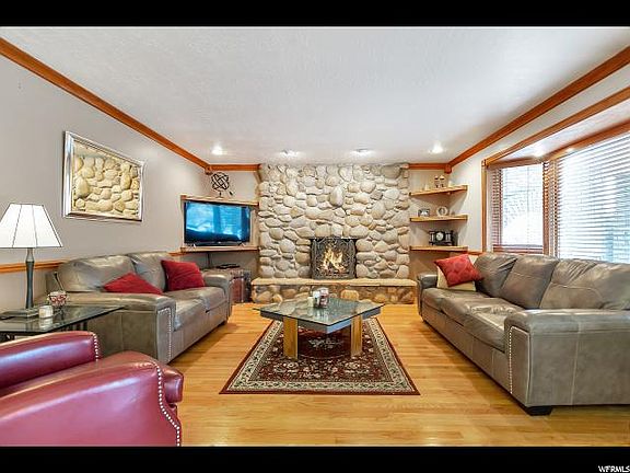 5th image of 8101 S Pinecreek Ln