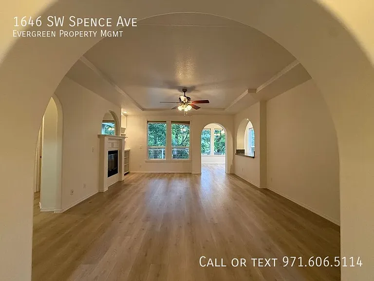 1646 SW Spence Ave — Photo 8
