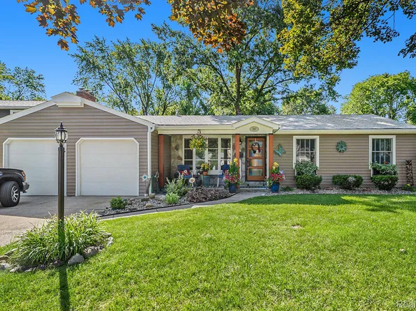 350 Old Bridge Rd, Grand Blanc, MI 48439