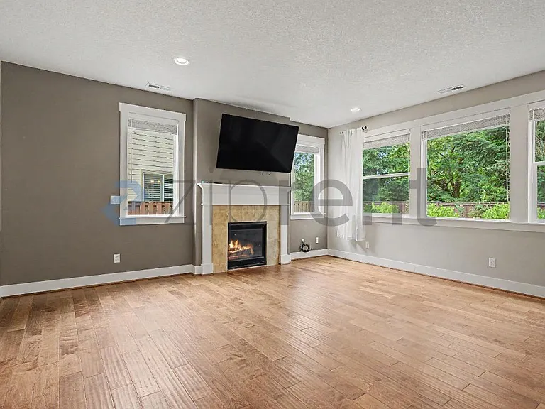 28623 Greenway Dr — Photo 9