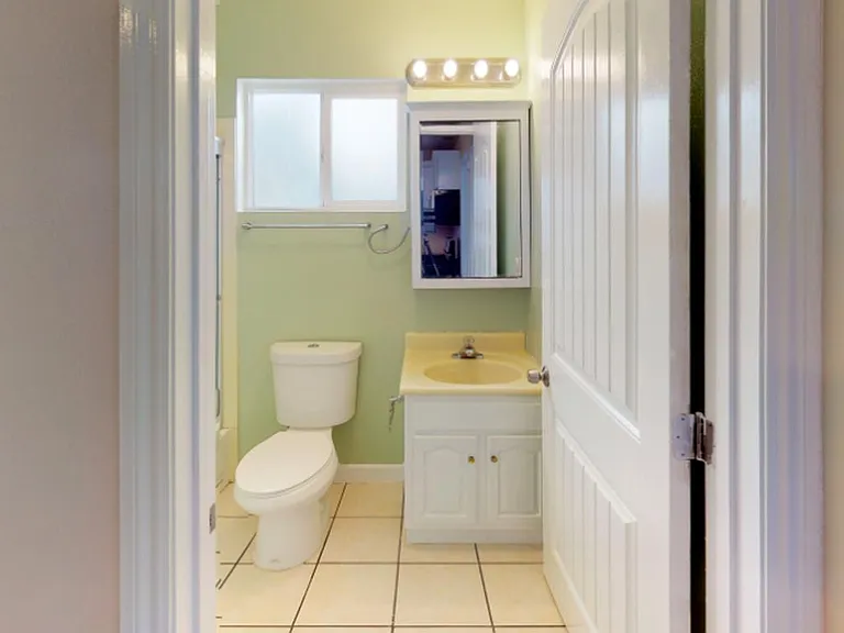 342 Chester St — Photo 20