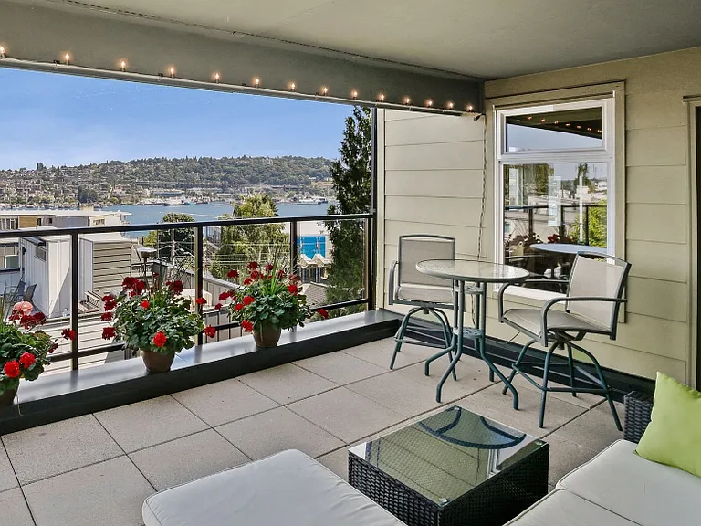 655 Crockett St #B201 — Photo 3