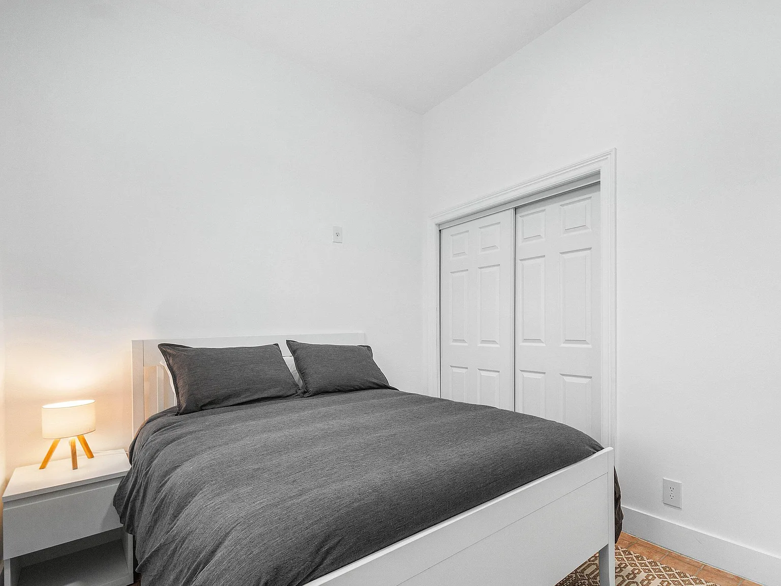 1 bed, 1.0 bath, 400 sqft, $2,000 — Photo 4
