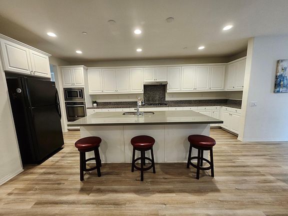 3rd image of 16235 Cameo Ct