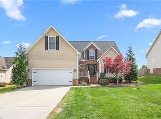 108 Brightleaf Ct, Archdale, NC 27263