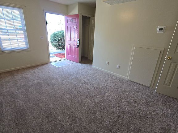 4th image of 124 Villas Ct #C