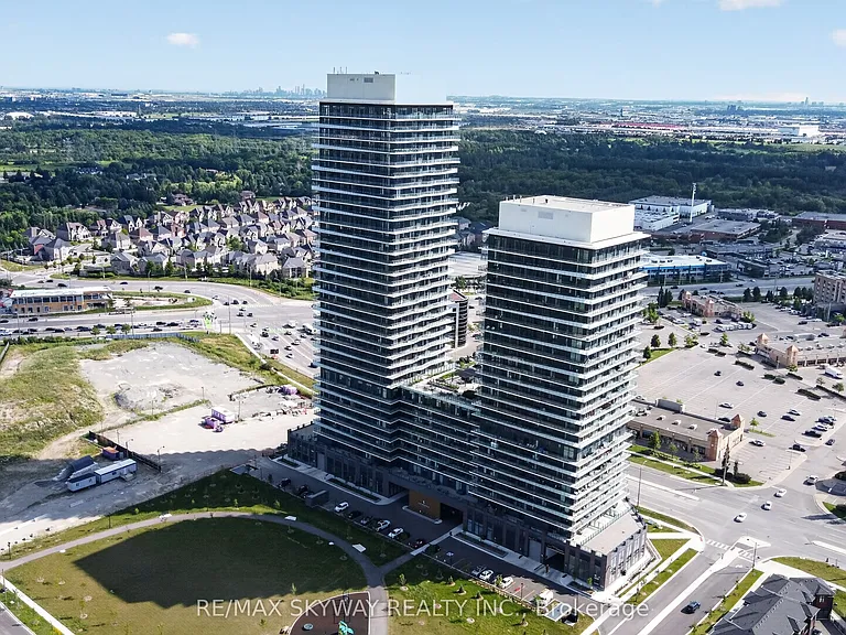 15 Skyridge Dr #521 — Photo 1